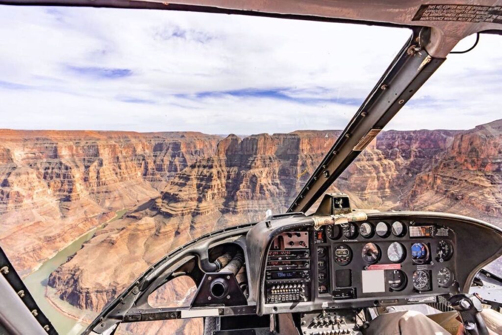 Blick auf den Grand Canyon aus einem Helikopter